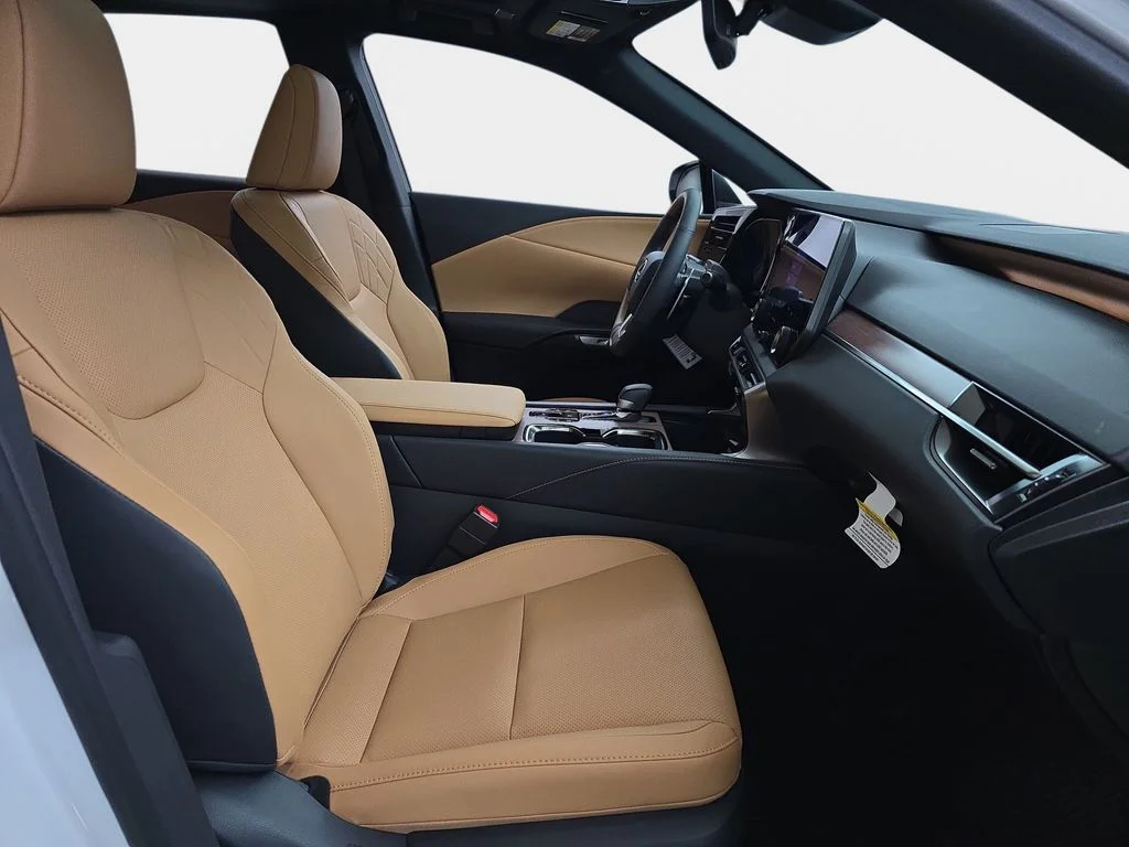 New 2026 Eminent White Pearl Lexus PREMIUM image 9