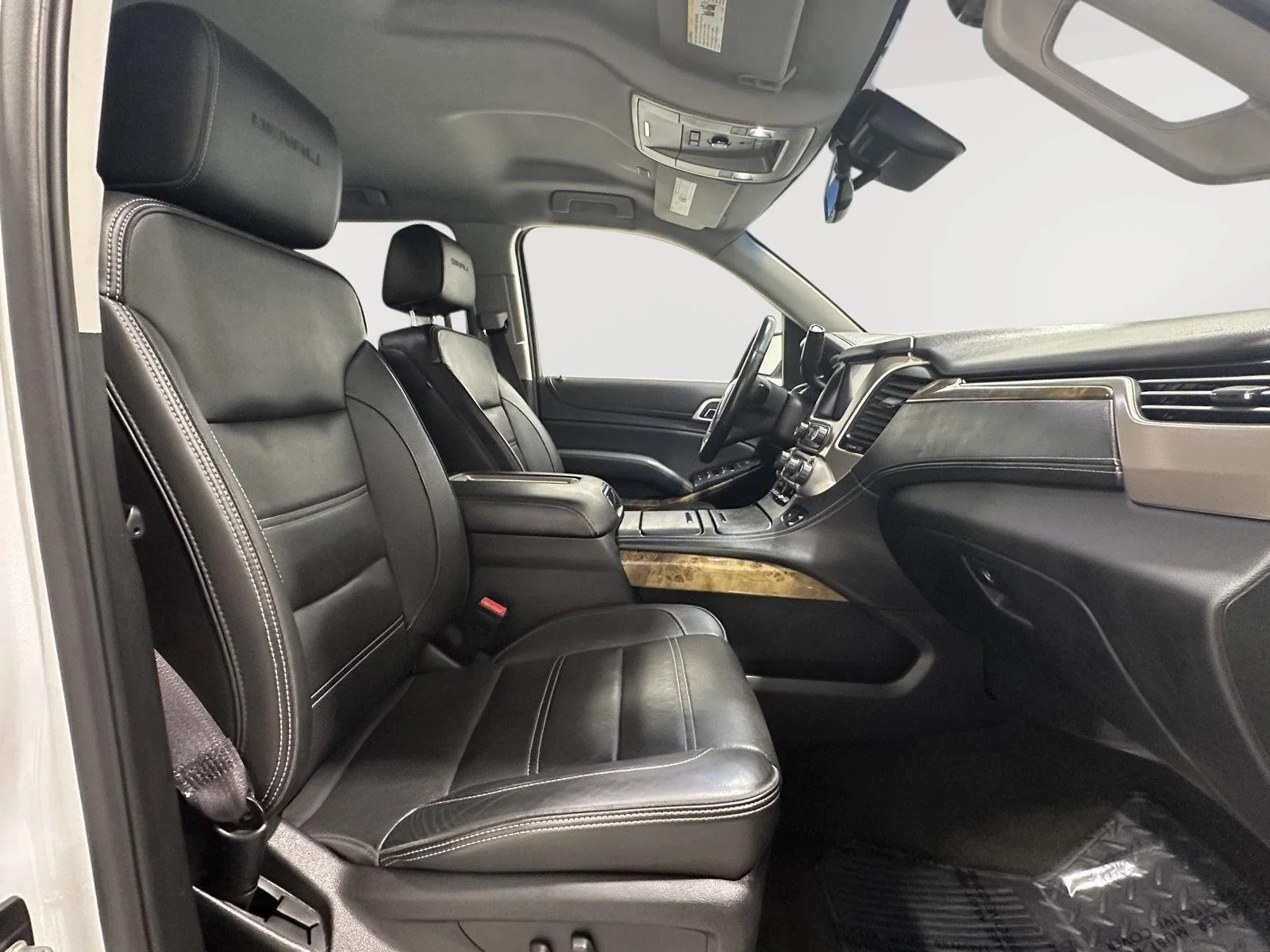 Used 2017 SUMMIT WHITE GMC Denali image 26