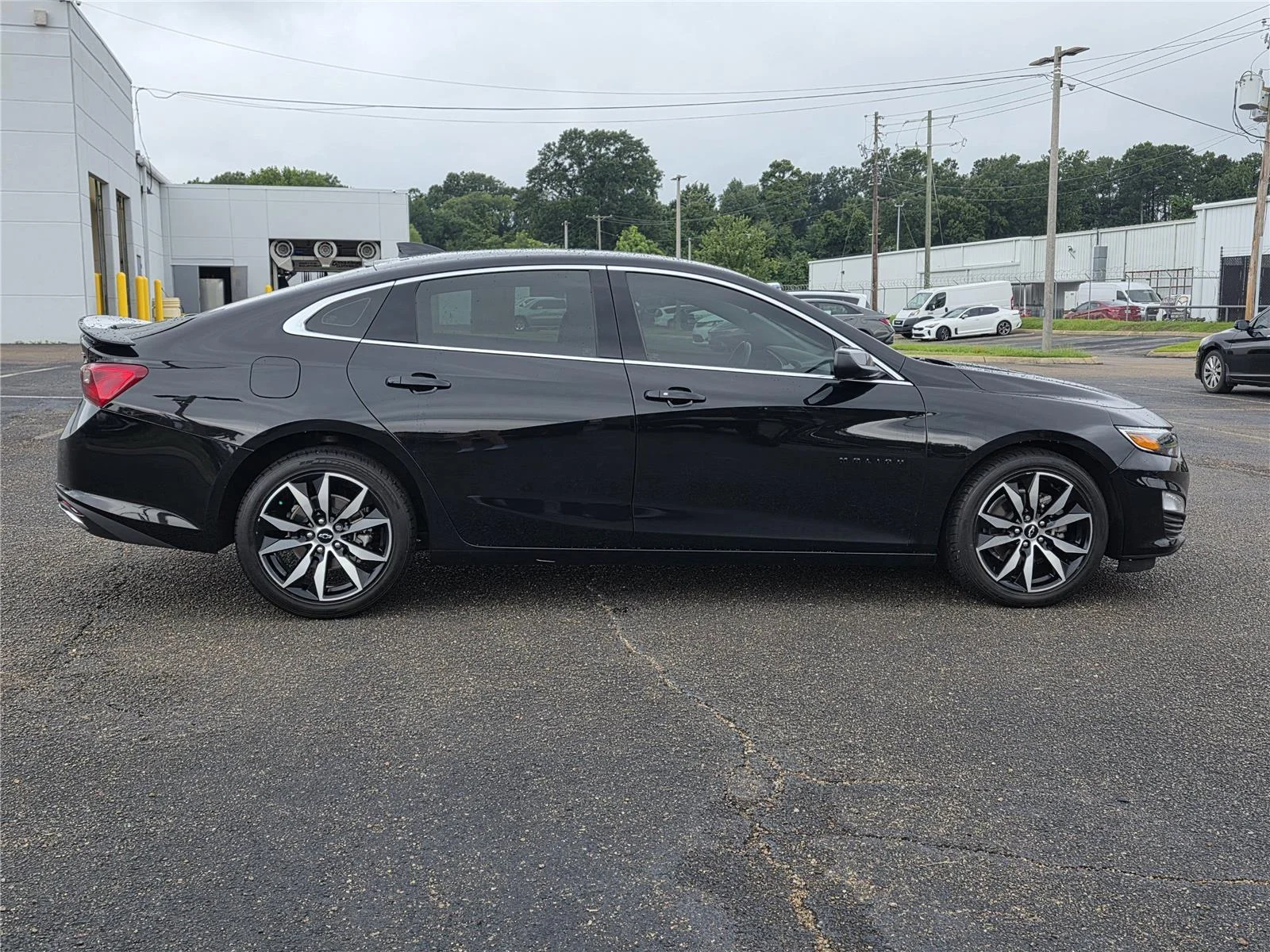 Used 2024 Mosaic Black Metallic Chevrolet RS image 4