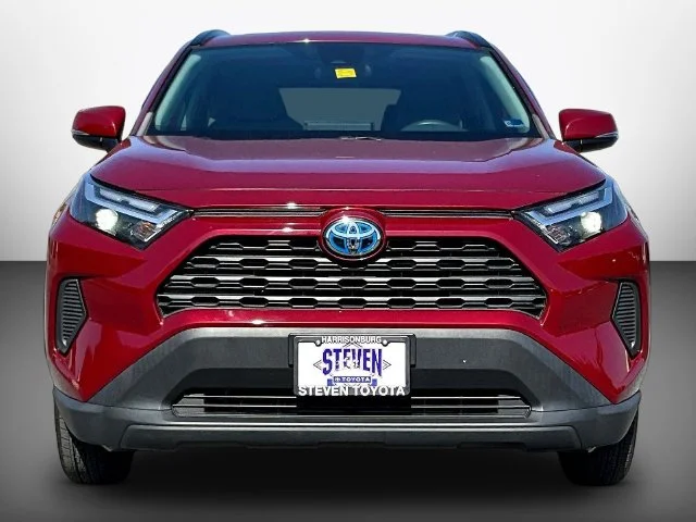 Used 2022 Red Toyota XLE image 2