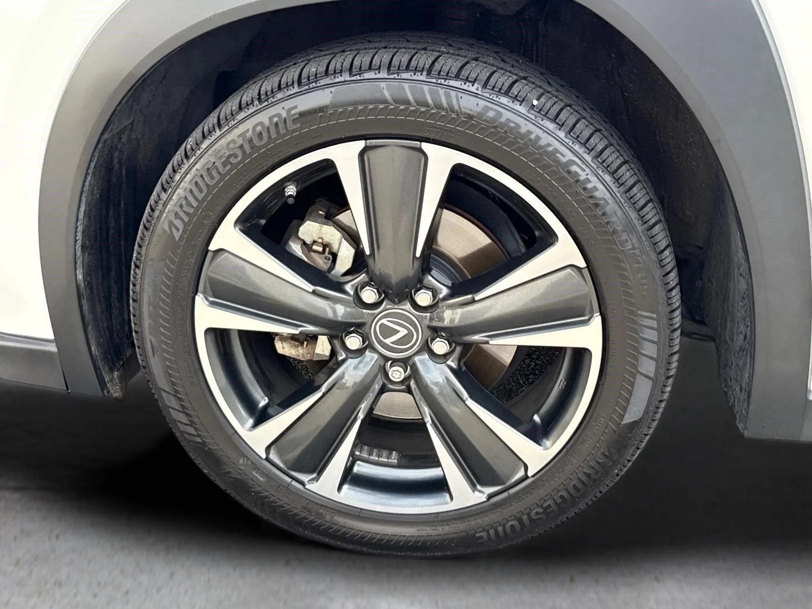 Used 2020 Eminent White Pearl Lexus UX 250h image 18
