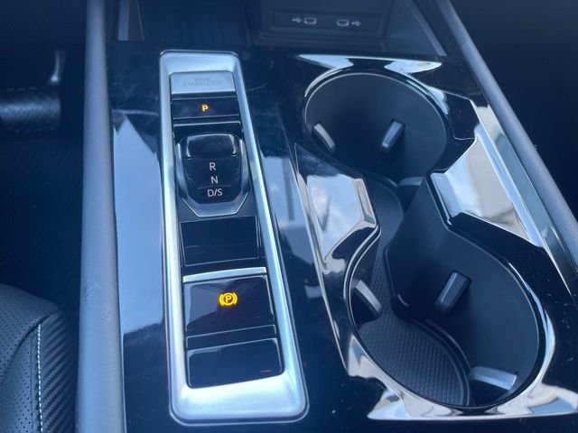 New 2026 Black Volkswagen 2.0T SE w/Technology image 21