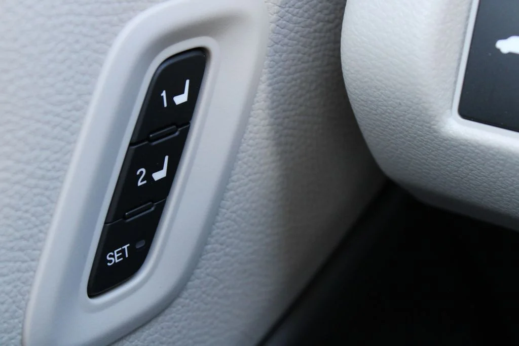 New 2026 Platinum White Pearl Honda AWD EX-L image 31