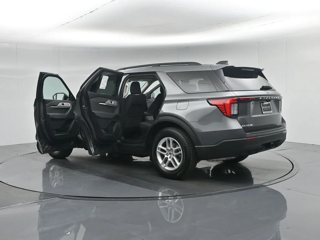 New 2026 Carbonized Gray Metallic Ford Active image 33