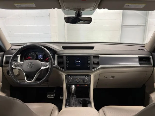 Used 2021  Volkswagen 3.6L V6 SE w/Technology R-Line image 12