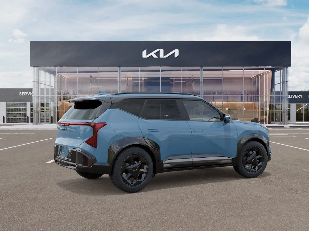 New 2027 Frost Blue Kia X-Line S image 6
