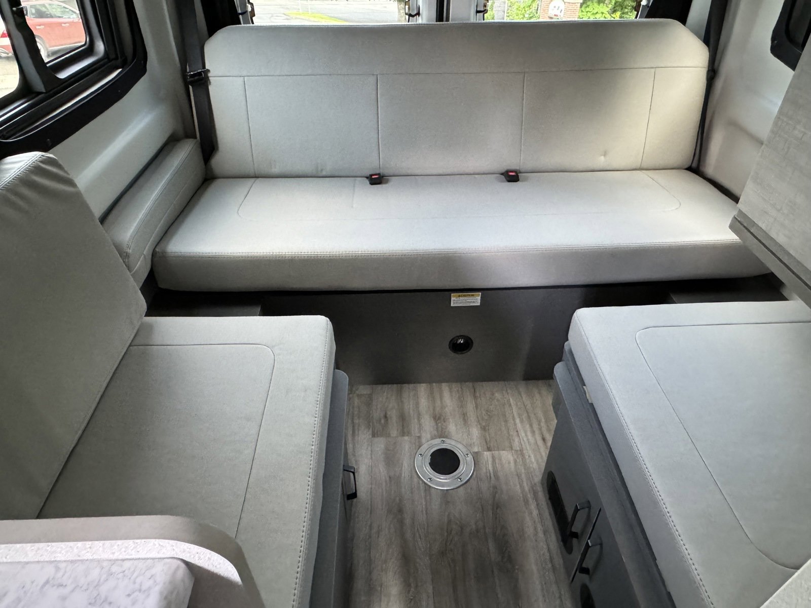 New 2025 Bright Silver Metallic Clearcoat Thor Motor Coach 2JB image 11