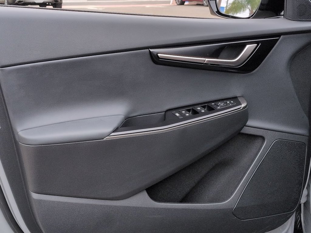New 2026 Wolf Gray Kia LIGHT image 23