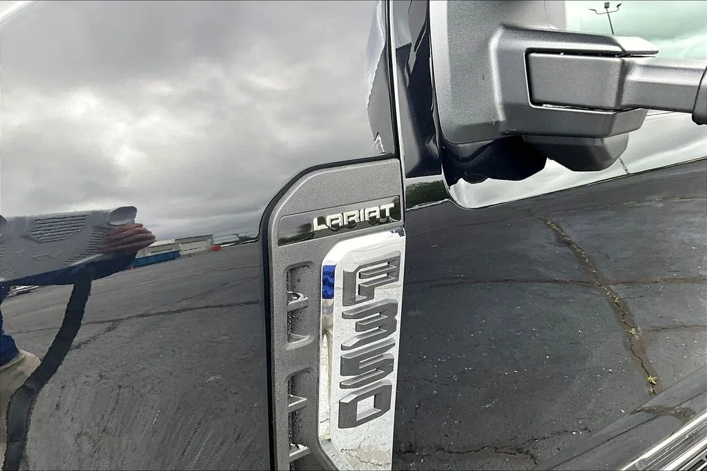 New 2026 Agate Black Metallic Ford F-350® Lariat® image 9