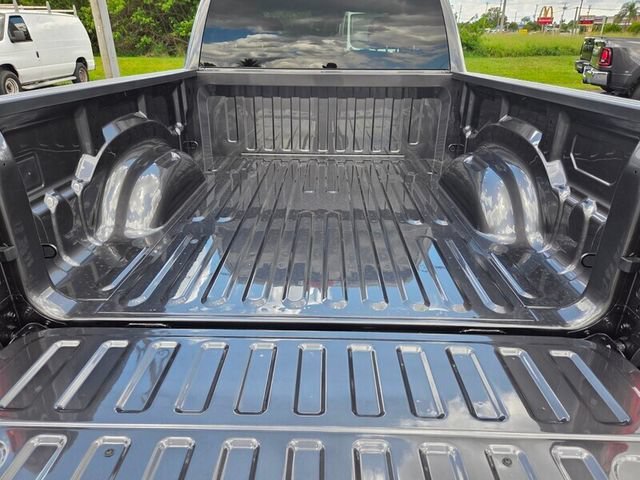 New 2026 Granite Crystal Metallic Clearcoat RAM Big Horn image 10