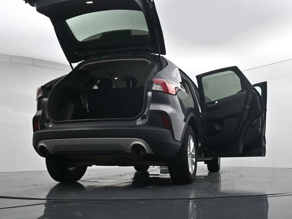 Used 2020 Gray Ford SE image 40