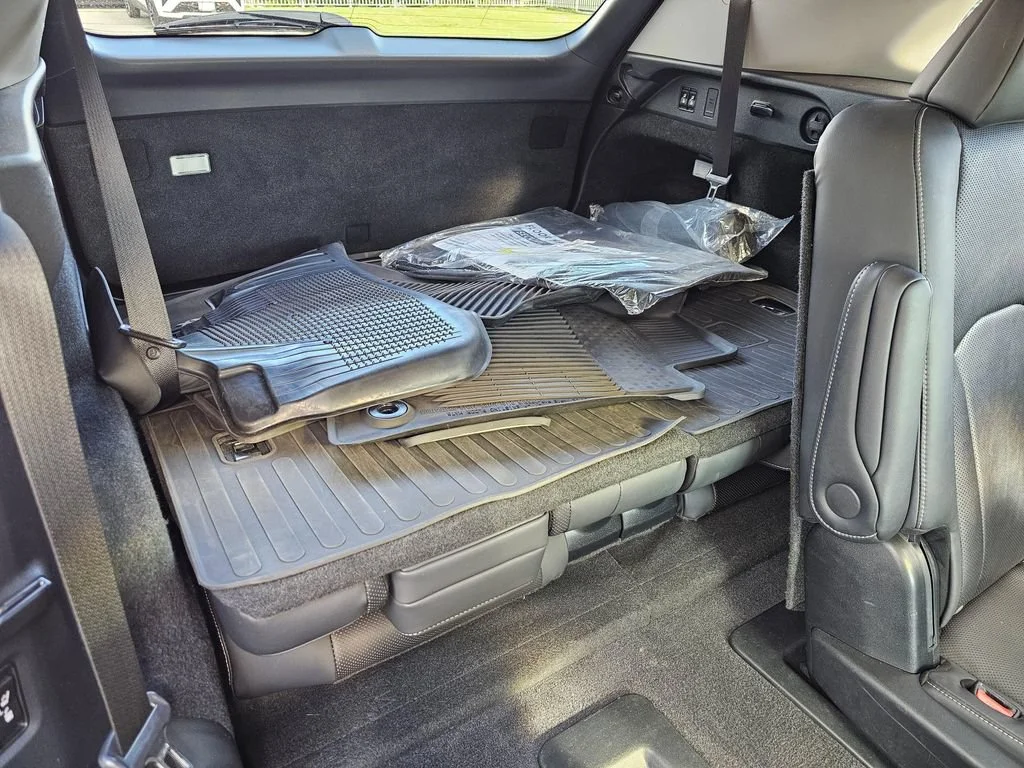 Used 2022  Lexus RX 450hL image 13