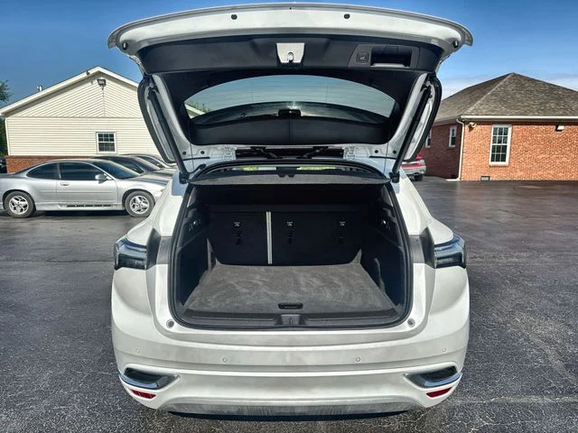 Used 2023 White Buick Avenir image 24