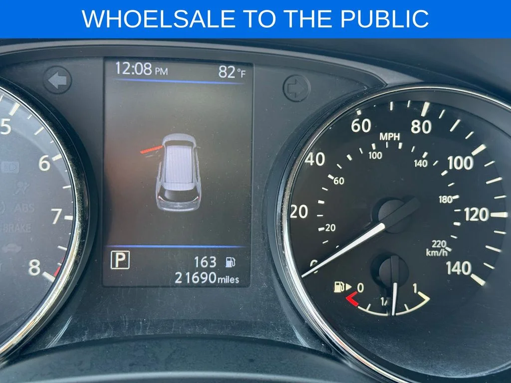 Used 2020 Blue Nissan SV image 15