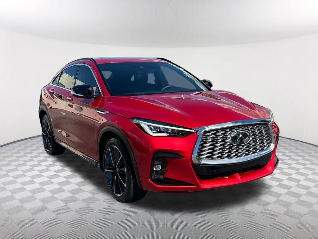 Used 2025 Red INFINITI ESSENTIAL image 3
