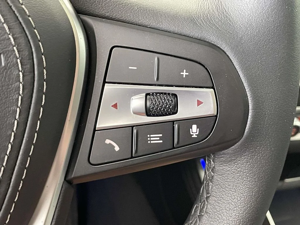 Certified Used 2026 Black BMW xDrive40i image 33