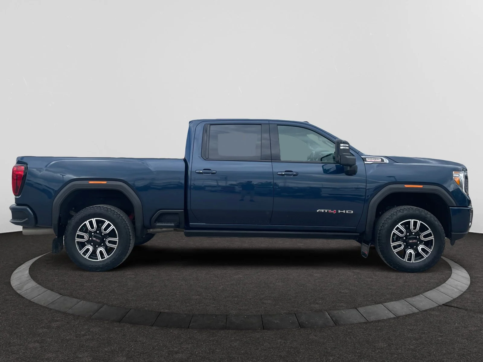 Used 2023 Blue GMC AT4 Crew Cab image 6