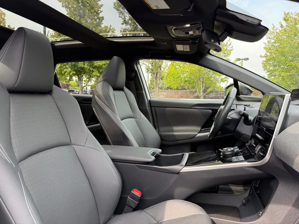 Used 2024 Pearl Toyota Limited image 24