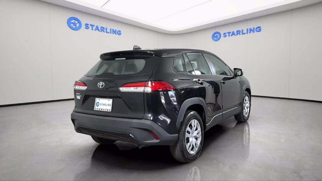 2023 Toyota Corolla Cross L - Photo 8