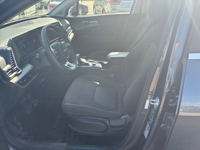 Used 2024 Gravity Gray Kia LX image 11