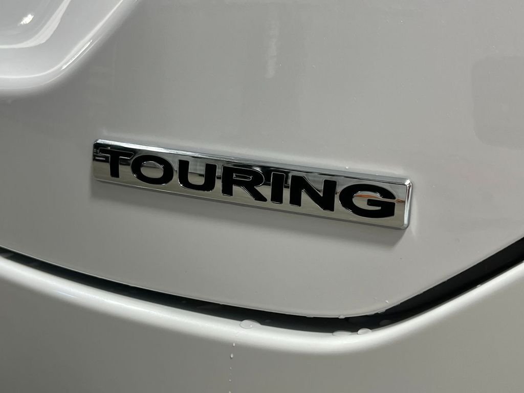 New 2026 Platinum White Pearl Honda Touring image 6