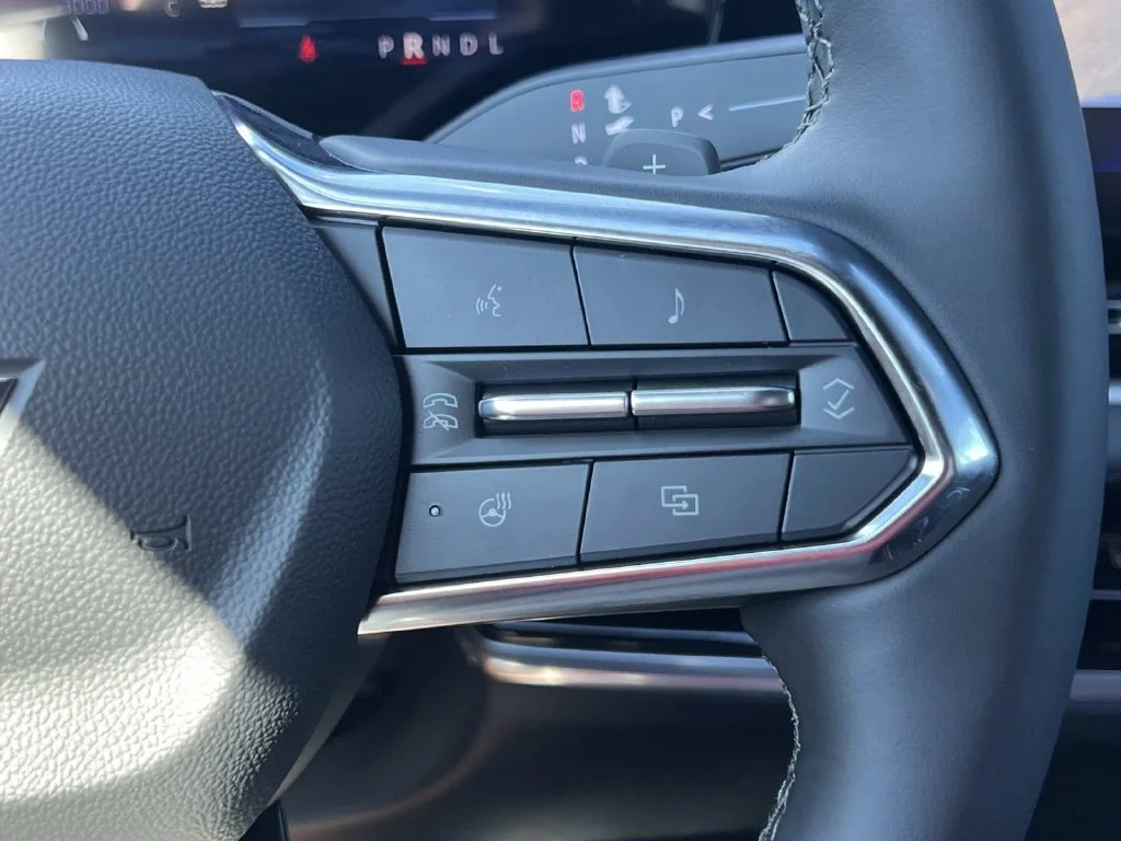 2027 Chevrolet Equinox LT - Photo 20