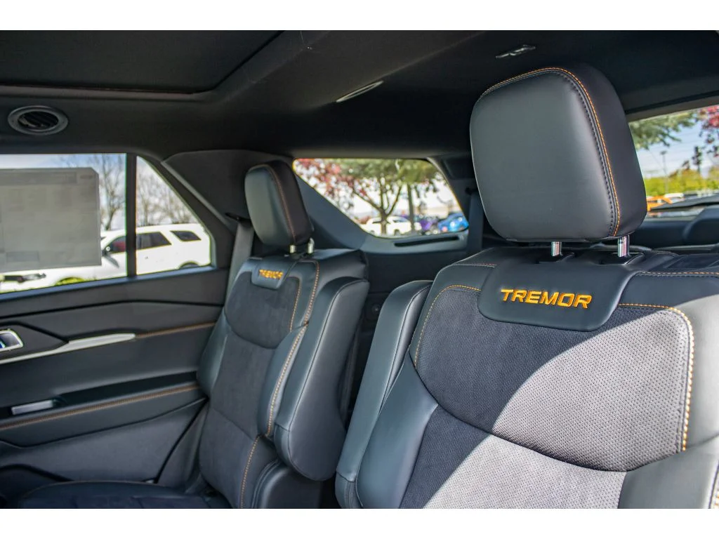 New 2026 STAR WHITE METALLIC Ford Tremor image 35