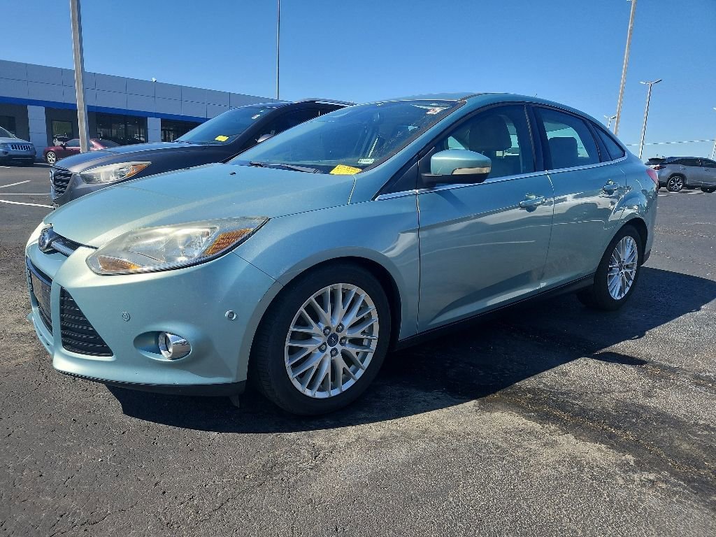Used 2012 Ford Focus SEL with VIN 1FAHP3H24CL423338 for sale in Kansas City