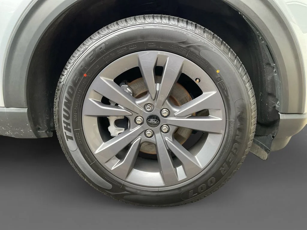 Used 2022 Silver Ford XLT image 14