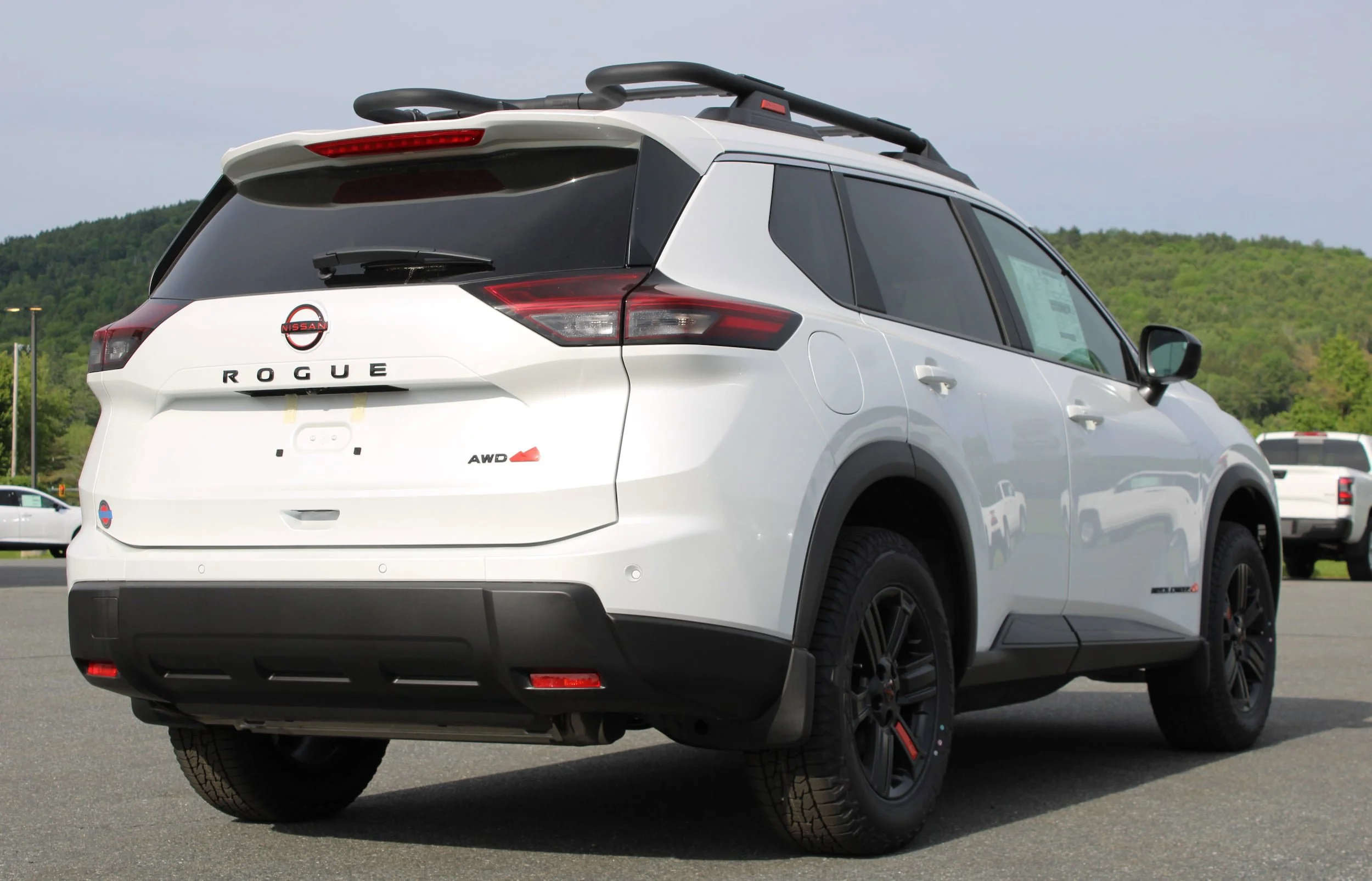 New 2026 Everest White Pearl TriCoat Nissan Rock Creek® image 6