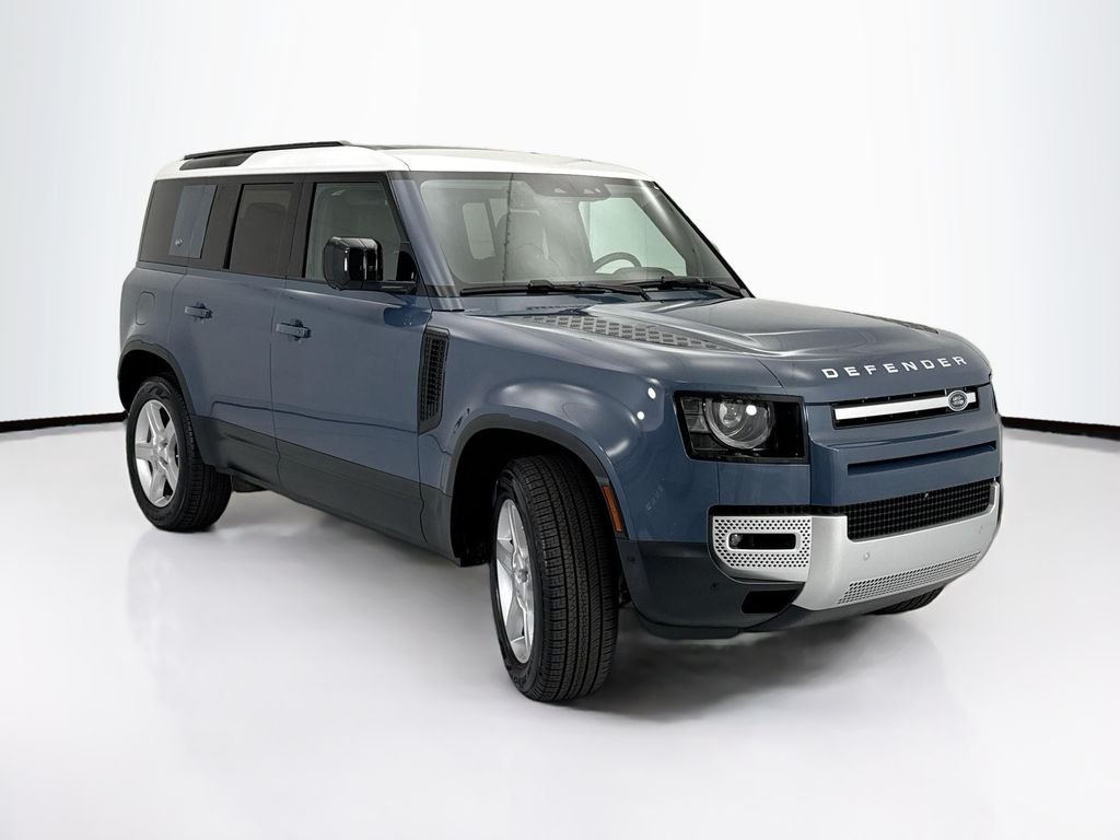 Used 2022 Tasman Blue Metallic Land Rover SE image 3