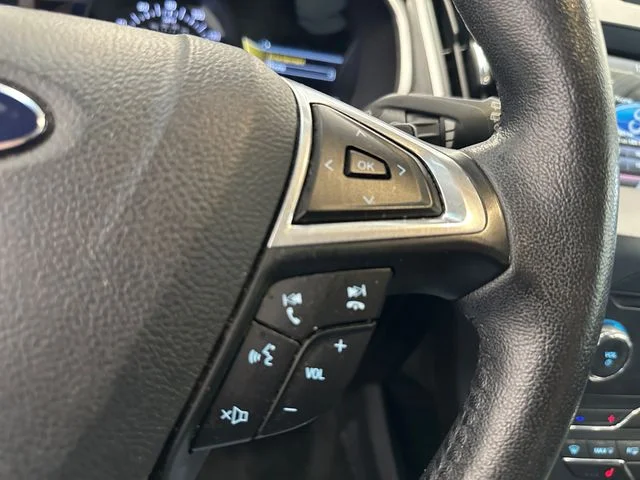 Used 2015  Ford SEL image 24