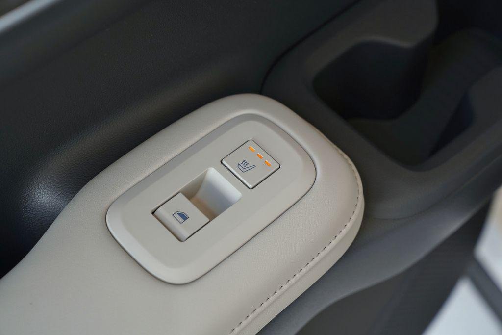 New 2026 Serenity White Hyundai Limited image 28