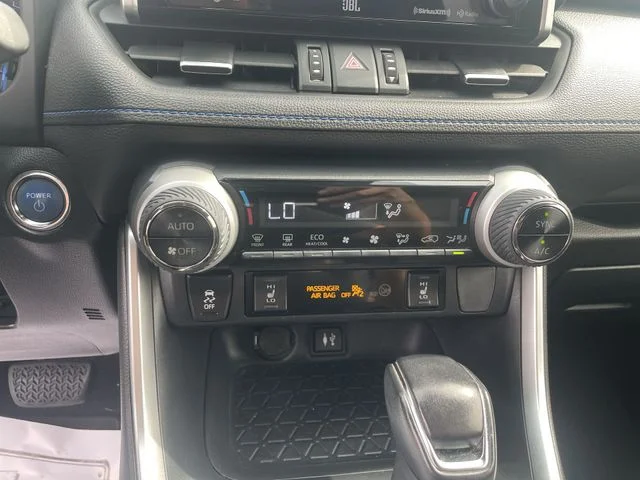 2019 Toyota RAV4 XSE - Photo 24