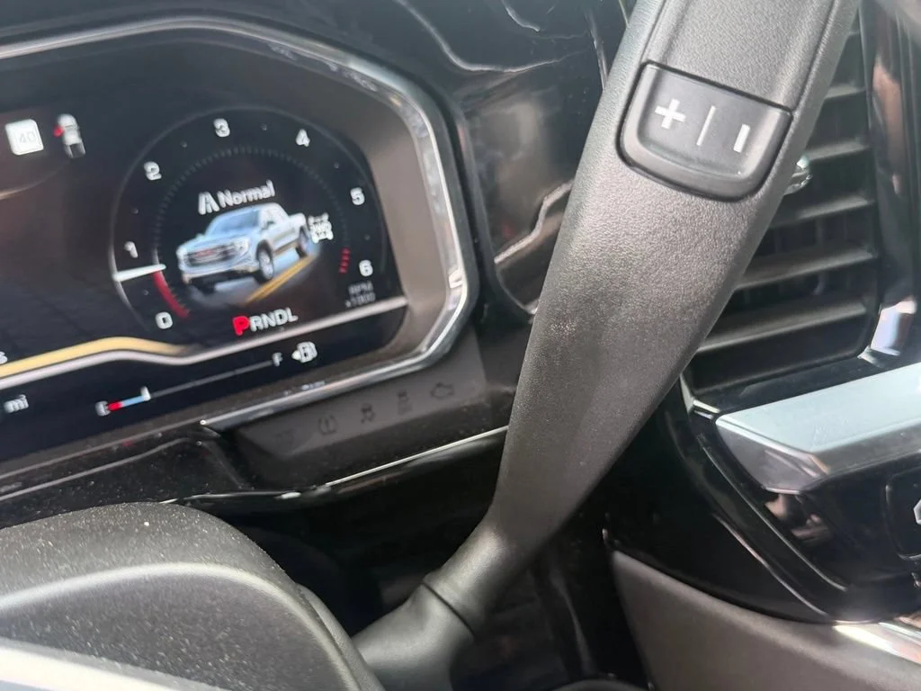 Used 2023 Onyx Black GMC Elevation image 34