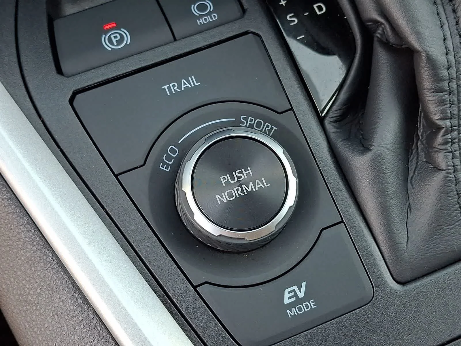 Certified Used 2025 Ice Cap Toyota Hybrid LE image 28