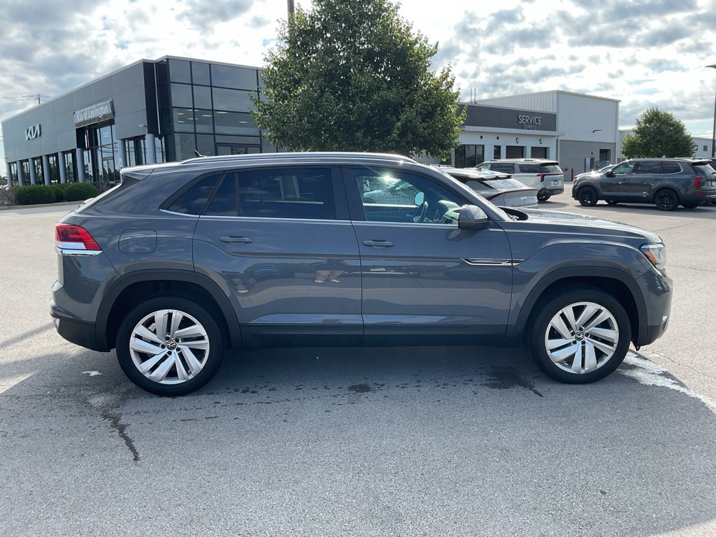 Used 2020 Gray Volkswagen 2.0T SE w/Technology image 11