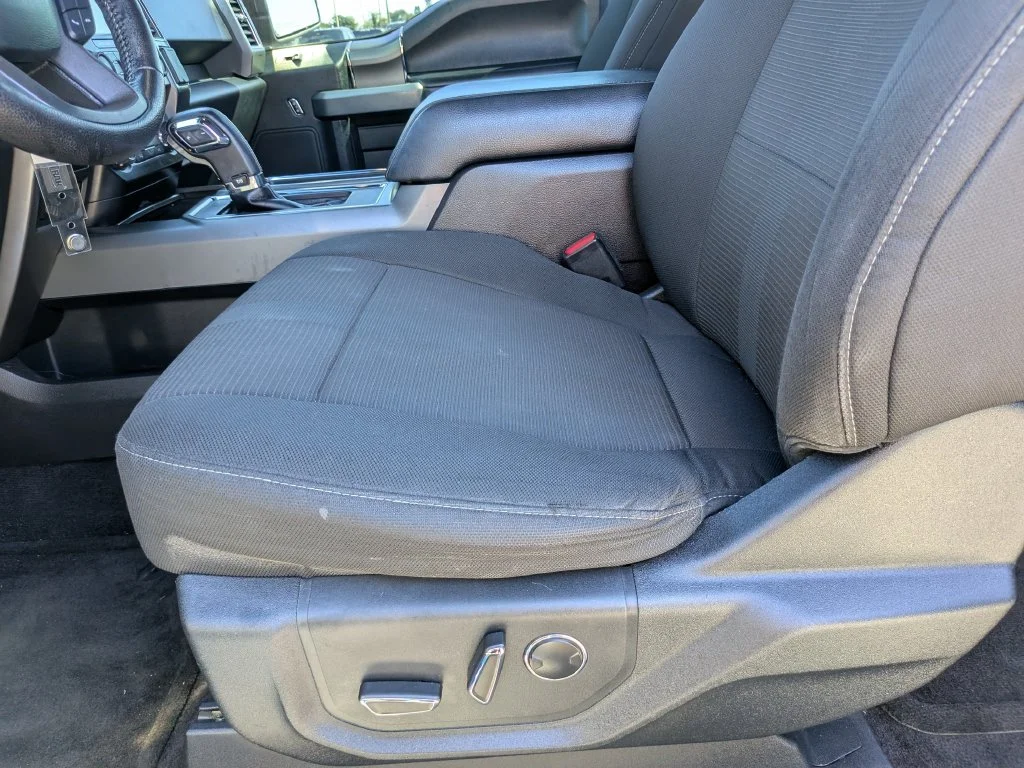 Used 2016 Blue Flame Metallic Ford XLT image 23