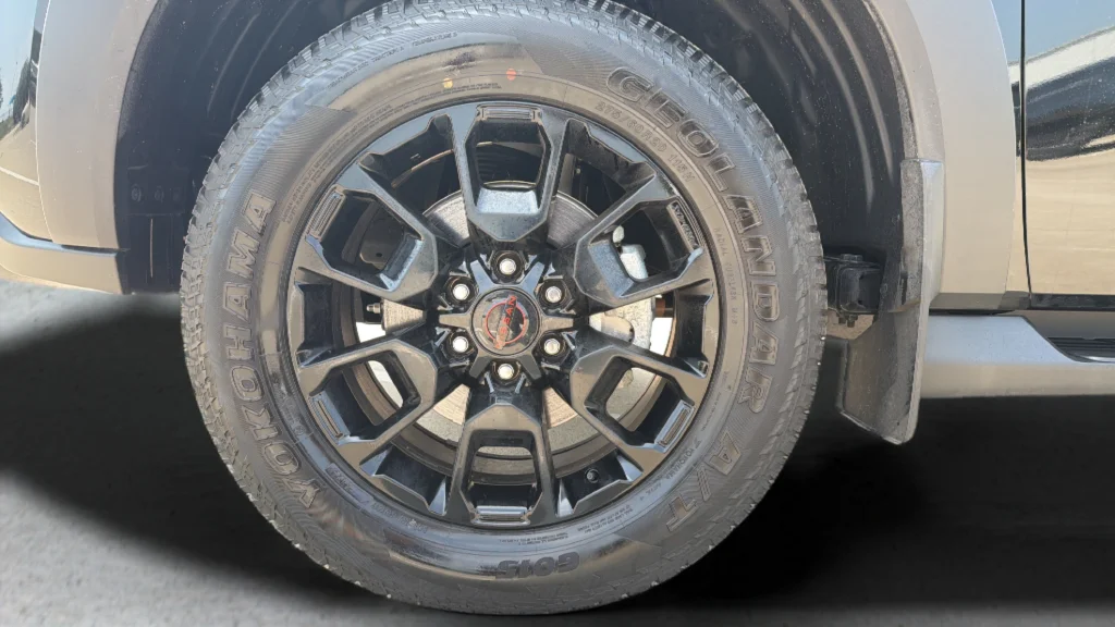 Used 2026 Super Black Nissan PRO-4X image 33