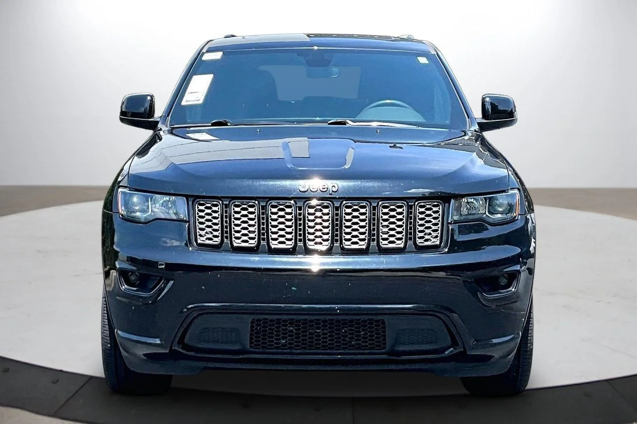Certified Used 2018 Black Jeep Altitude image 3