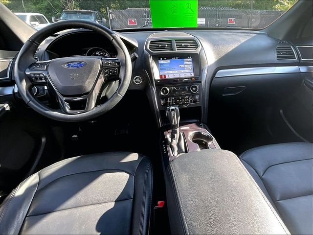 Used 2018 Red Ford XLT image 16