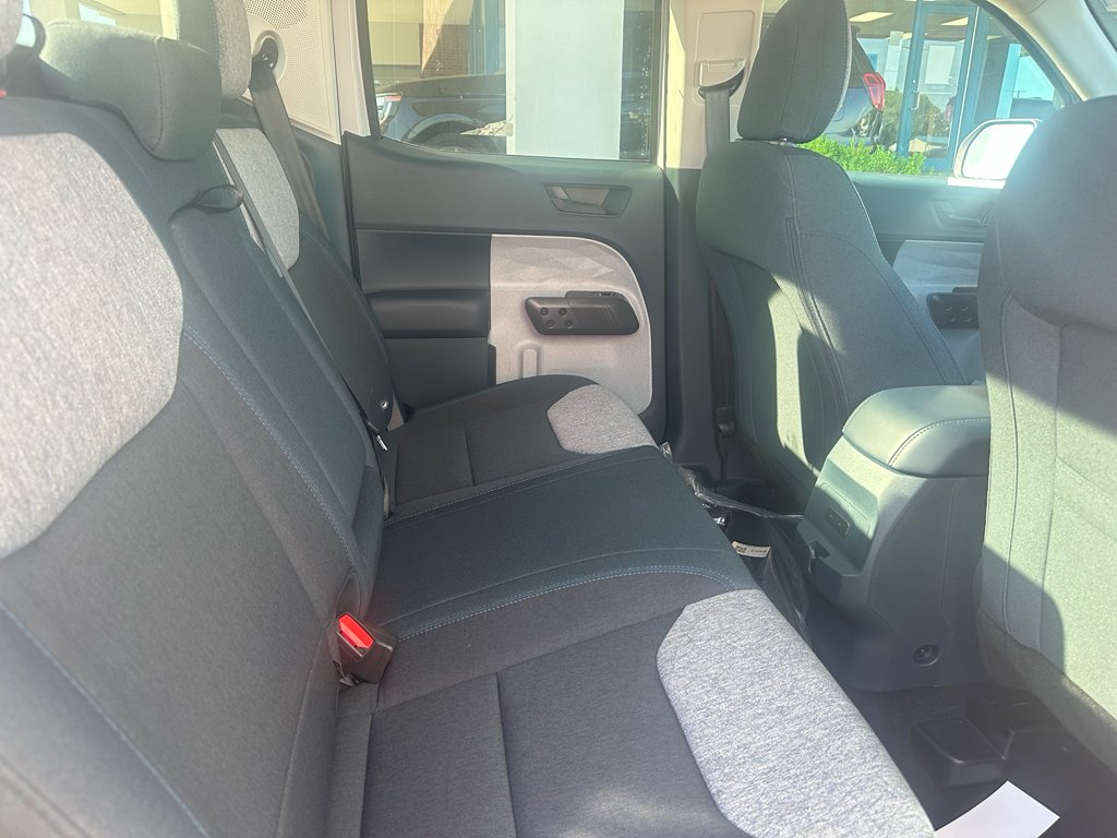 New 2025 Space White Metallic Ford XLT image 30