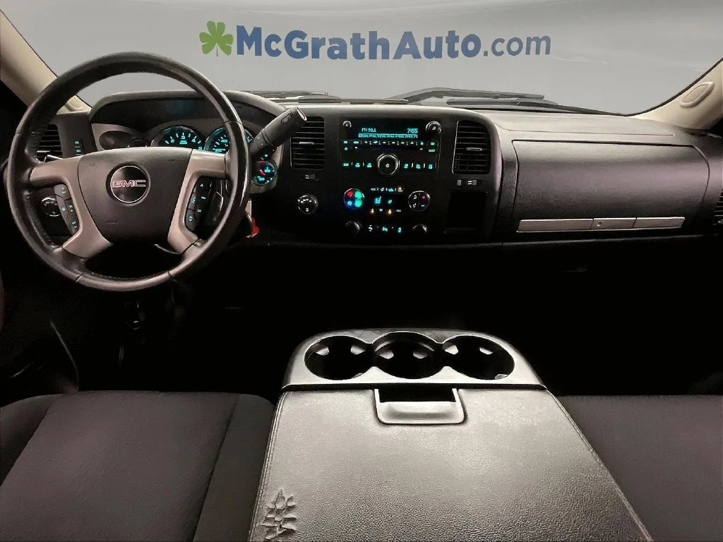 Used 2013 Black GMC SLE image 20
