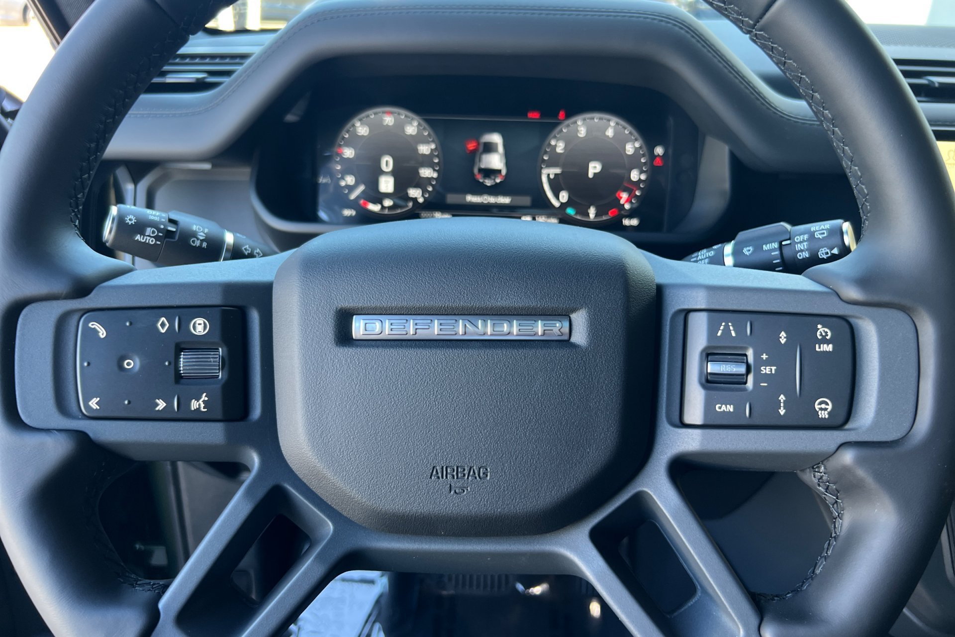 New 2026 Woolstone Green Land Rover X-Dynamic SE image 26