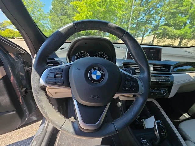 Used 2020 Gray BMW sDrive28i image 14