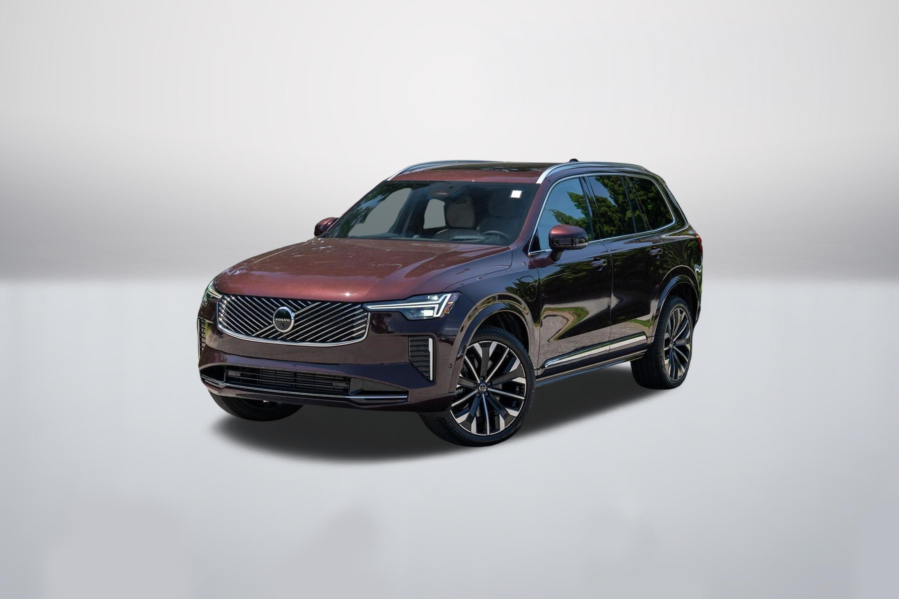 Used 2025 Mulberry Red Metallic Volvo Ultra image 1