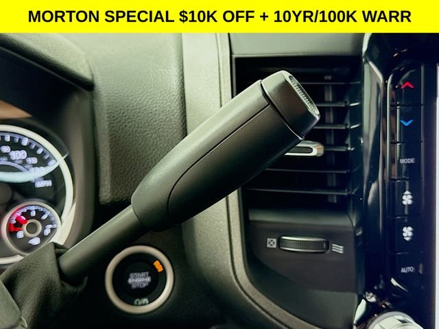 New 2026 Diamond Black Crystal Pearl-Coat Exterior Paint Ram Tradesman image 17