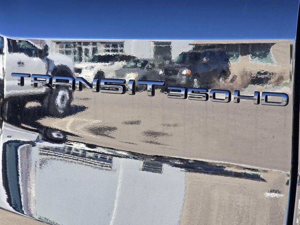 New 2026 Black Metallic Ford Base image 27