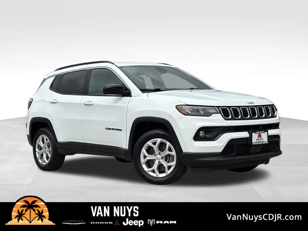 Used 2024 Bright White Clearcoat Jeep Latitude image 1