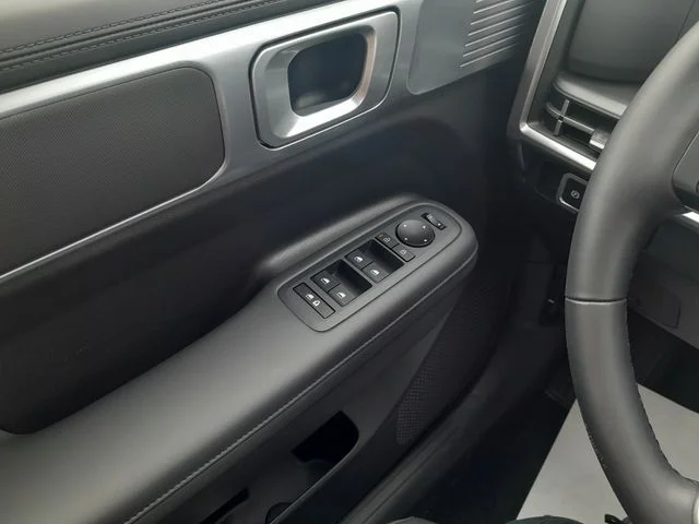 Used 2026 White Hyundai SEL image 33